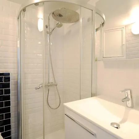 Rooftop Le Marais 1 Bedroom *
